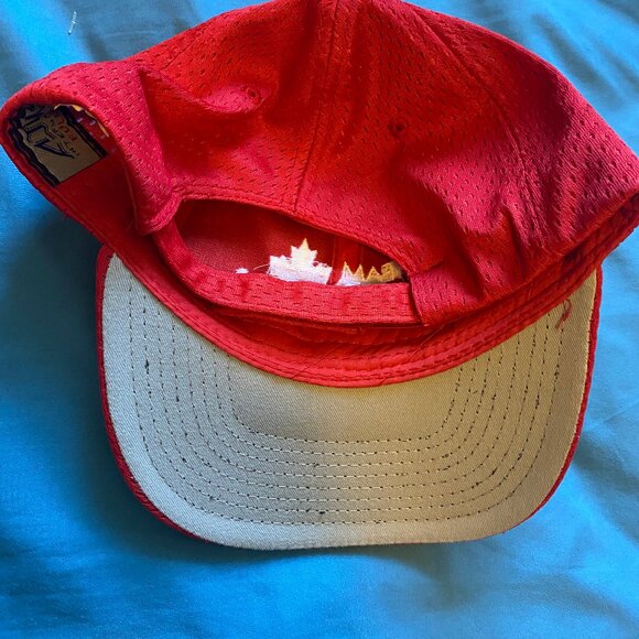 Team Canada AJM Full Fit, Adjustable Golf Sport Cap Hat Red Polyester Like NEW - Picture 5 of 5